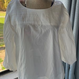 Max studio blouse with puffy sleeves